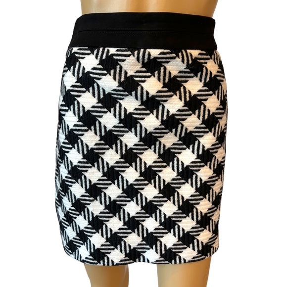 White House Black Market Check Skirt 00 - Picture 3 of 8